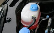 汽车防冻液更换周期频繁吗？如果选择防冻液？